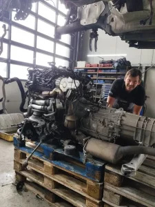 Hr. Fröhlich mit Motor